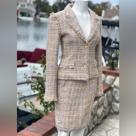 SOLD 🐣🌸 CHANEL blazer jacket skirt suit set tweed Boucle pink purple yellow - Picture 15 of 16
